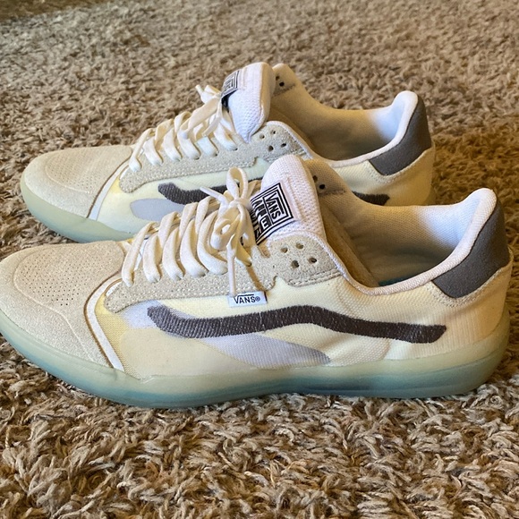 Vans custom shoe - Picture 1 of 6